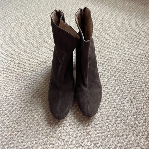 Rate Chocolate Brown Suede Heeled Boots in Size 9 - Picture 2 of 5